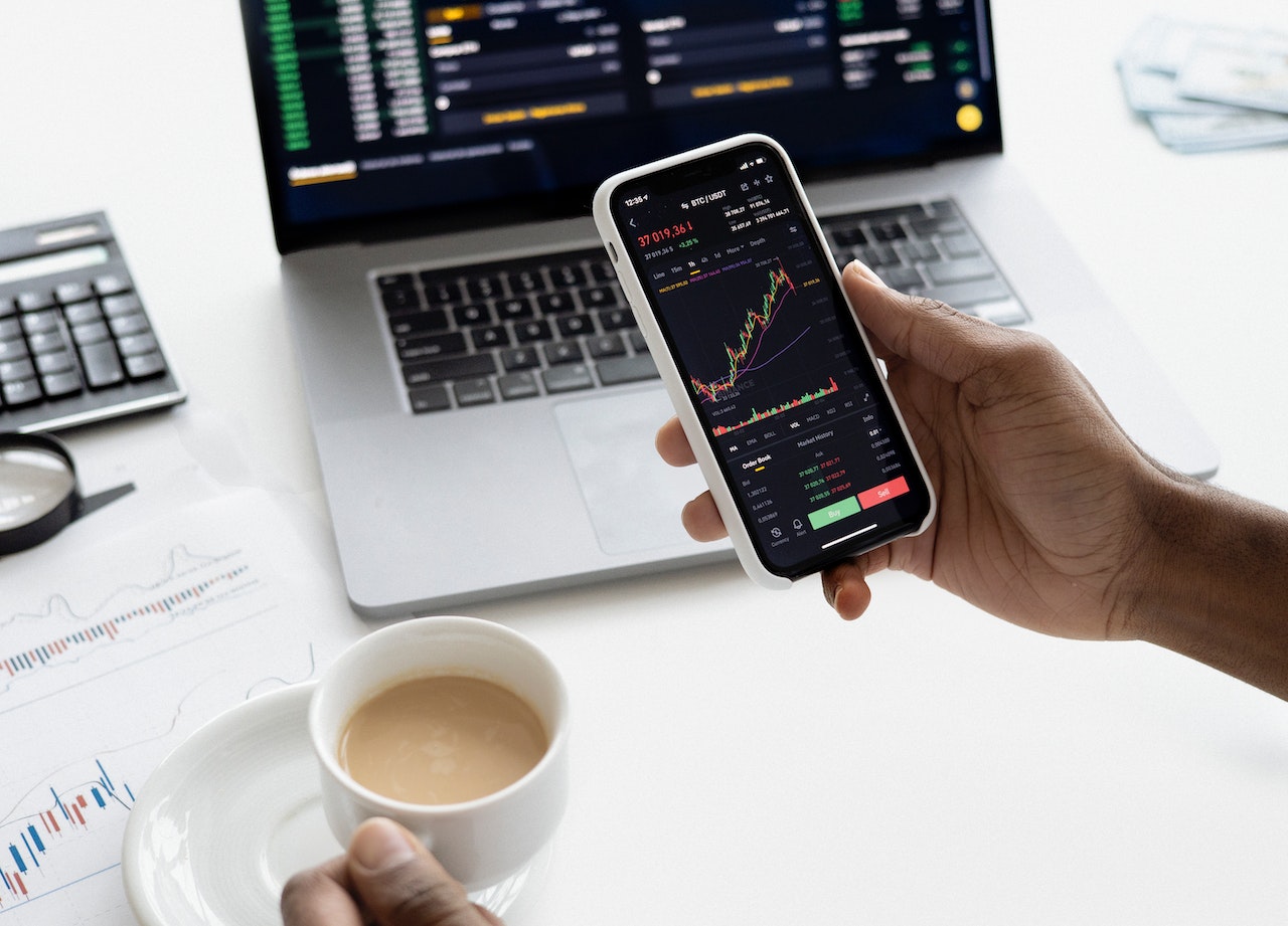 Trading on the go - Mobile Trading Applications
